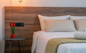 Brand New Suite No3